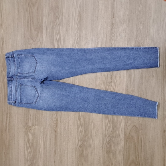 Jeans - Picture 2 of 3